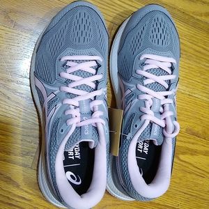 NWT Asics Gel-contend 7